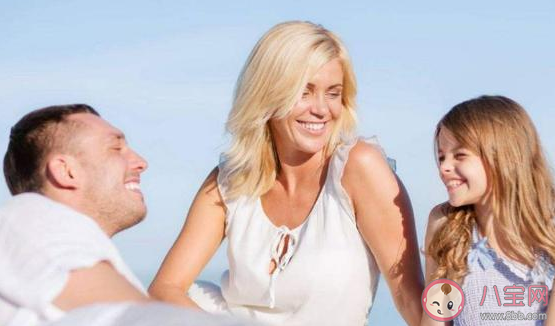 父母賞識教育的幾個誤區(qū) 怎么給孩子正確的贊賞