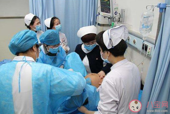 孕媽媽生產(chǎn)是助產(chǎn)士接生嗎  孕婦生產(chǎn)什么情況是醫(yī)生接生
