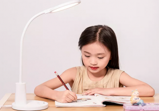 孩子多大可以開始視力檢查 孩子的視力健康都包含哪些內容