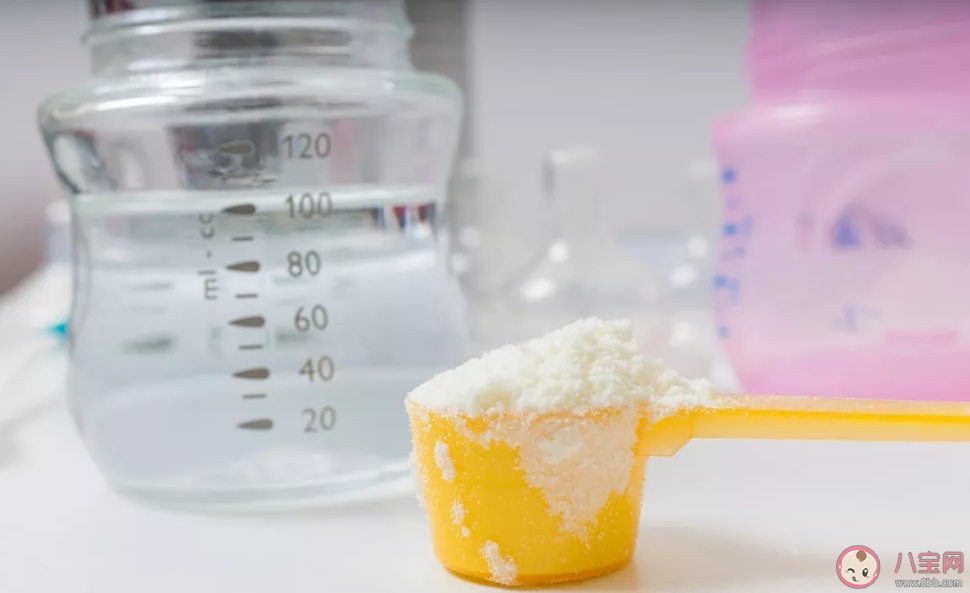 熱奶多少度合適 新生兒沖奶粉要多少度的水溫