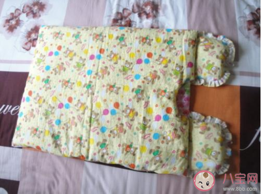 寶寶幾歲可以用睡袋 給寶寶用睡袋要注意些什么