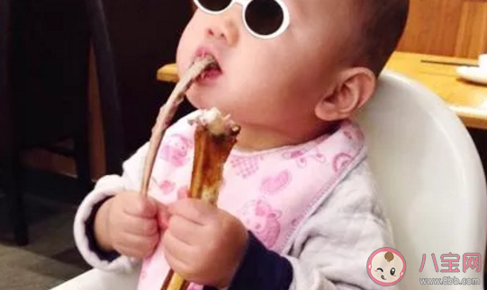 寶寶吃肉塞牙齒可以用牙簽嗎  寶寶吃肉塞牙了還用處理么