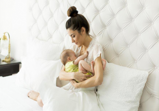 斷奶奶水會自己回掉嗎  斷奶奶水要擠出來嗎