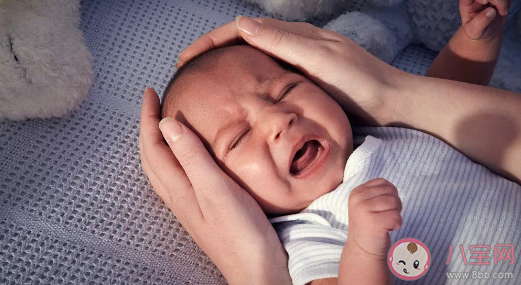 孕肚子受到撞擊會留下胎記嗎  寶寶有胎記懷孕時能檢查出來嗎