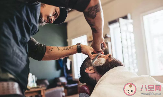 理發器斜齒梳怎么使用 理發器限位梳怎么用 理發器斜齒梳怎么使用 理發器限位梳怎么用