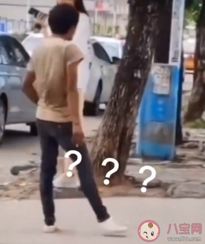 迷惑的求偶步伐是什么梗 迷惑的求偶步伐動作怎么做的