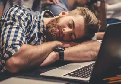 午休完渾身無(wú)力沒(méi)精神怎么辦 午休快速恢復(fù)精力的方法