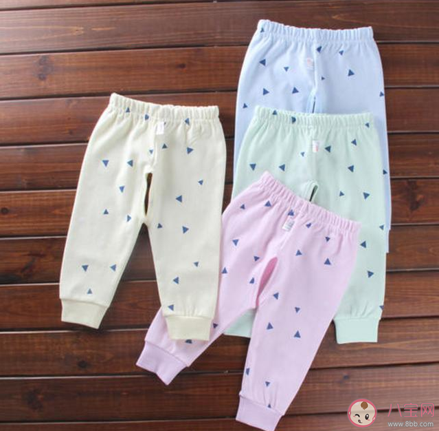 夏天該不該給孩子穿開襠褲 為什么不建議給孩子穿開襠褲