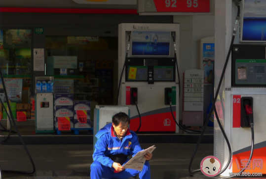 汽車在加油站加油要不要熄火  為什么汽車在加油站要熄火