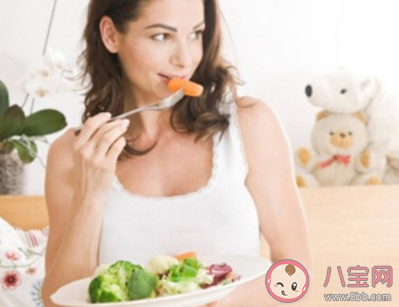 孕早期除了喝葉酸還要喝奶粉嗎 孕早期營養(yǎng)建議