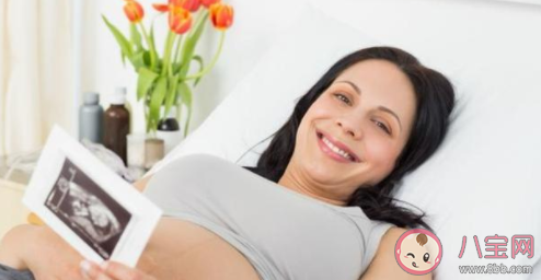 母乳不夠吃寶寶能喝乳鐵蛋白嗎  母乳很少還有必要喂嗎