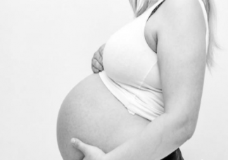 母乳不夠吃寶寶能喝乳鐵蛋白嗎  母乳很少還有必要喂嗎