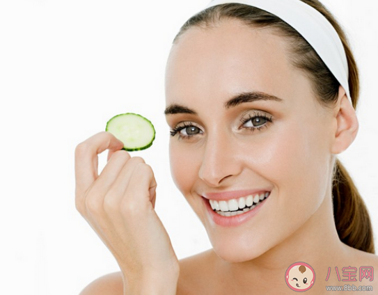 夏季皮膚喜歡出油是什么原因 夏季皮膚愛(ài)出油怎么辦 夏季皮膚喜歡出油是什么原因 夏季皮膚愛(ài)出油怎么辦