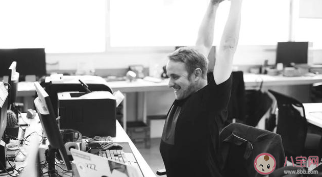 坐多久才算久坐 辦公室久坐人員傷身怎么緩解不適 坐多久才算久坐 辦公室久坐人員傷身怎么緩解不適