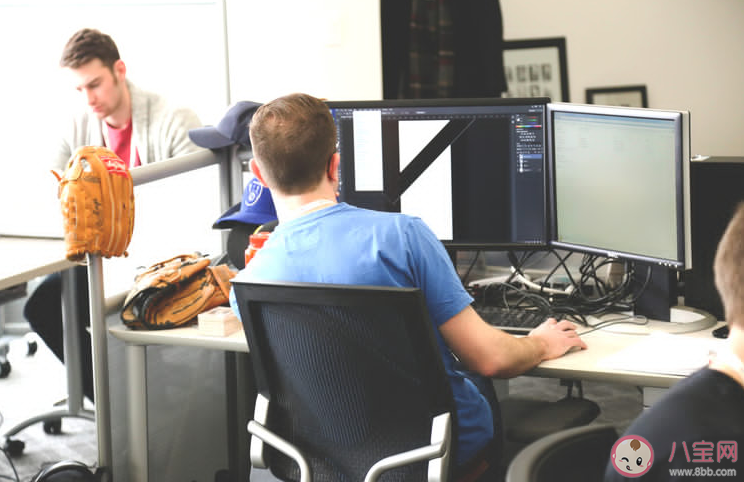 坐多久才算久坐 辦公室久坐人員傷身怎么緩解不適 坐多久才算久坐 辦公室久坐人員傷身怎么緩解不適