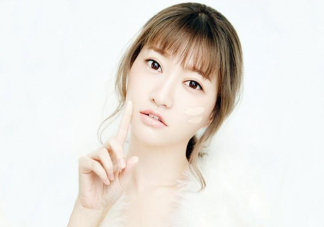 夏季一化妝就出油怎么辦 夏季皮膚出油化妝小技巧