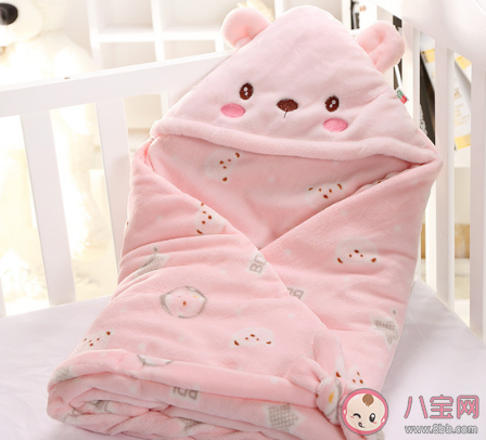 新生兒一個包被夠不夠用 新生兒包被幾個夠用