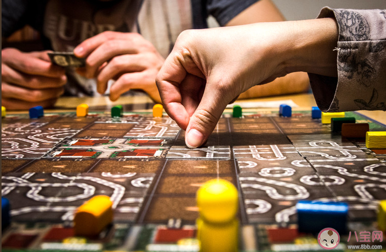 陪孩子玩游戲要不要故意輸 陪孩子玩游戲故意輸好嗎