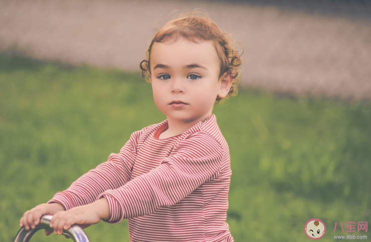 什么樣的教育方式容易養(yǎng)出極端的孩子 怎樣防止孩子性格出現(xiàn)偏激