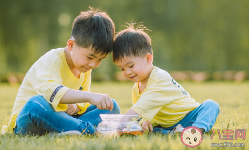 為什么年輕人生育欲望變低 年輕人不生孩子的原因是什么