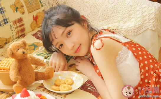 內(nèi)向的男生喜歡什么樣的女生 內(nèi)向的男生喜歡女生有什么表現(xiàn)