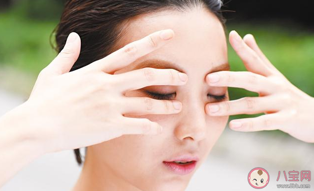 眼皮浮腫是怎么回事 眼皮浮腫和什么有關