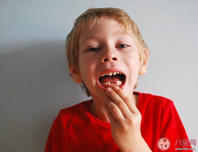 寶寶換牙長歪了怎么辦 換牙期間哪幾個問題要重視