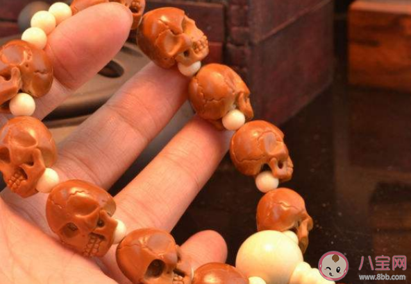 男生骷髏頭手串戴哪個手 男生戴骷髏頭手串有什么禁忌嗎