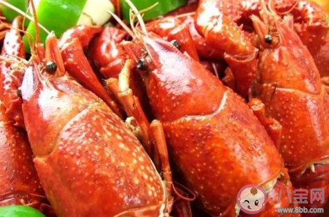 做小龍蝦油炸還是焯水好 小龍蝦油炸和焯水的區別 做小龍蝦油炸還是焯水好 小龍蝦油炸和焯水的區別