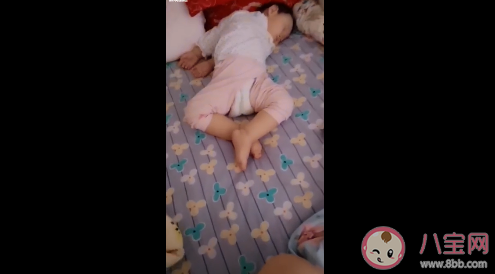 寶寶的睡姿可以有多奇葩 寶寶高難度奇葩睡姿合集 