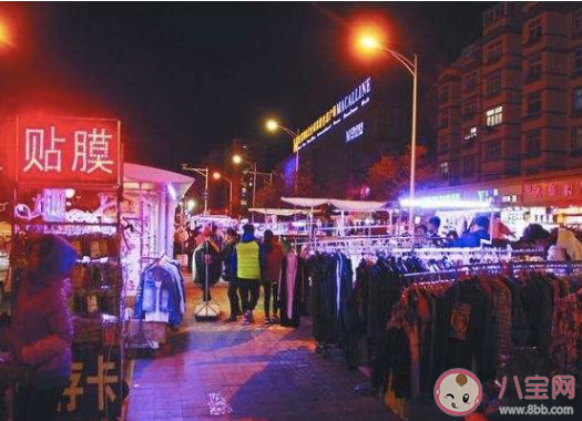 擺地?cái)傎u什么容易賺錢 地?cái)傇谀睦飻[人最多掙錢快 擺地?cái)傎u什么容易賺錢 地?cái)傇谀睦飻[人最多掙錢快