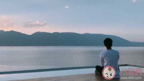 男朋友超過十天不和我見面正常嗎 冷淡期和不愛了有什么不同 男朋友超過十天不和我見面正常嗎 冷淡期和不愛了有什么不同