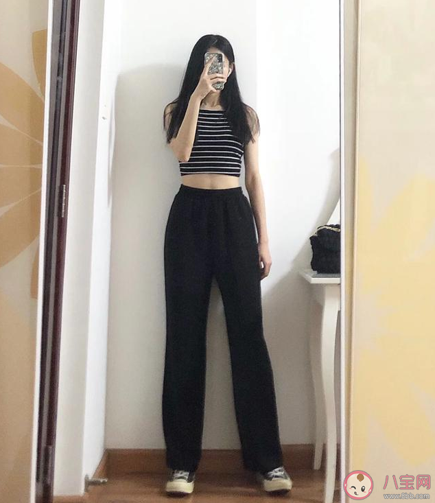 夏天腿粗的女生怎么穿顯腿瘦 夏日穿衣遮肉技巧