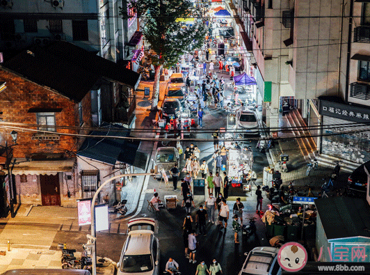 互聯(lián)網(wǎng)擺攤圖鑒 互聯(lián)網(wǎng)人轉(zhuǎn)行后都適合擺什么樣的地攤