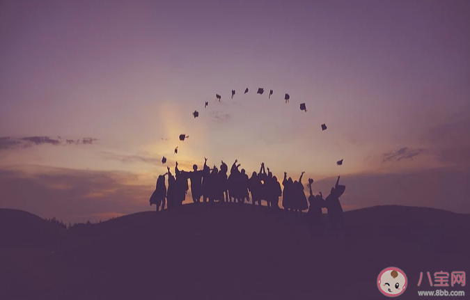 2020最特別的畢業季朋友圈配文 最特別的畢業季朋友圈簡短句子 2020最特別的畢業季朋友圈配文 最特別的畢業季朋友圈簡短句子