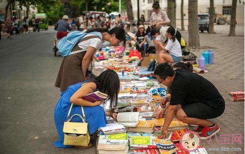 地攤經濟是什么意思什么梗 地攤經濟為什么火了 地攤經濟是什么意思什么梗 地攤經濟為什么火了
