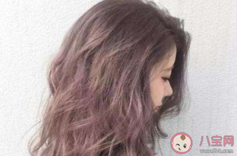 自己染發后沖洗可以用洗發水嗎 染完發洗頭用洗發水嗎