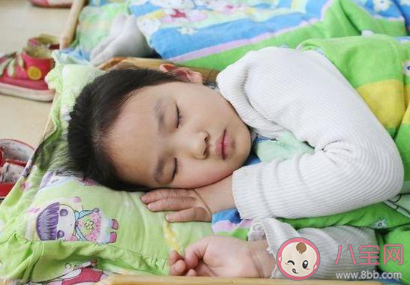 孩子在家不愛睡午覺怎么辦 如何讓孩子乖乖的睡午覺
