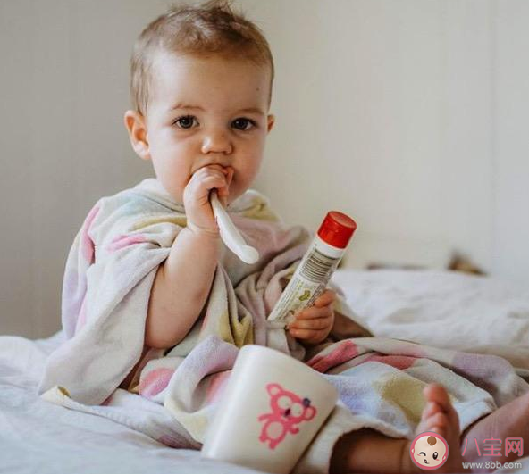 孩子的牙膏需要經常更換嗎 孩子換牙期用什么牙膏好 孩子的牙膏需要經常更換嗎 孩子換牙期用什么牙膏好