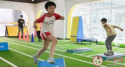 孩子玻璃心動不動就哭怎么回事 玻璃心很脆弱怎么辦