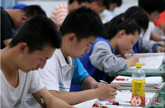 高考生會出現(xiàn)哪些心理問題 高考生常見的幾種心理問題 高考生會出現(xiàn)哪些心理問題 高考生常見的幾種心理問題