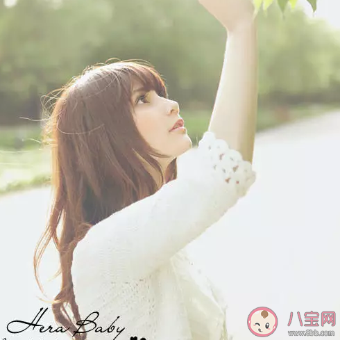 抖音別的女孩全都笑顏如花歌曲叫什么名字 別的女孩都別的女孩全都笑顏如花歌詞 抖音別的女孩全都笑顏如花歌曲叫什么名字 別的女孩都別的女孩全都笑顏如花歌詞