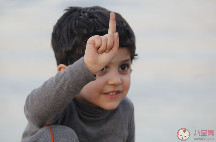 還手可以防止孩子出現攻擊性行為嗎 孩子為什么會有攻擊性行為