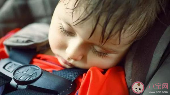 孩子被鎖在車內一定要知道的自救法則 如何避免孩子被鎖在車內