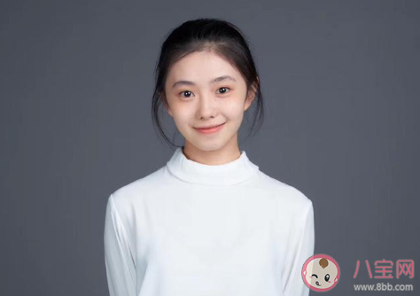 易烊千璽《送你一朵小花》有感情戲嗎 《送你一朵小花》劇情講的是什么 易烊千璽《送你一朵小花》有感情戲嗎 《送你一朵小花》劇情講的是什么