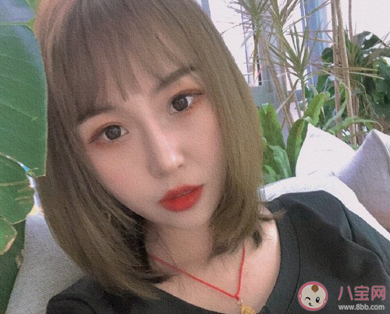 頭發剪短了發朋友圈心情說說 剪了頭發的經典語錄