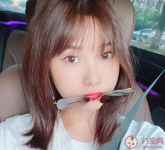 頭發剪短了發朋友圈心情說說 剪了頭發的經典語錄