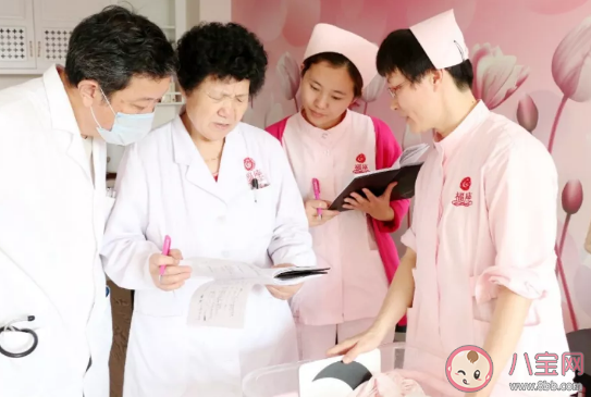 飛機抱一次可以抱多久 新生兒飛機抱一天幾次 飛機抱一次可以抱多久 新生兒飛機抱一天幾次