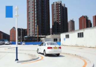 適合夏天練車發(fā)的心情說說 夏天學(xué)車的搞笑幽默句子