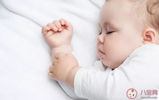 寶寶玩的越累就越容易睡嗎 寶寶玩累了就睡好不好